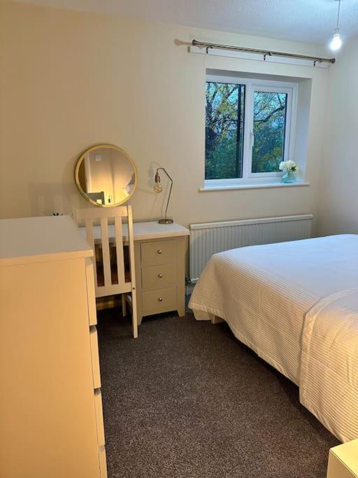 Stylish 2 Bedrooms Flat In A Quiet Cul-De-Sac Area, Near Sheffield City Centre With Free Parking Экстерьер фото